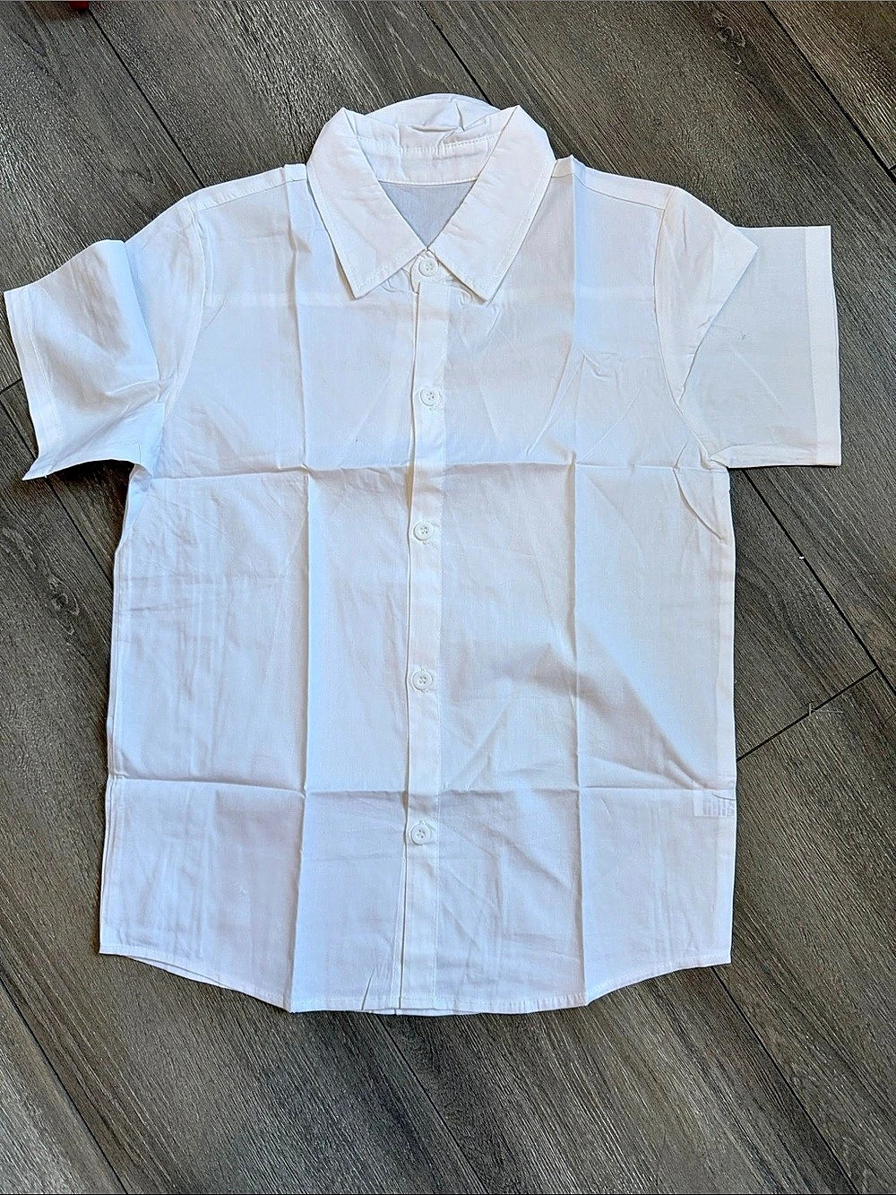 Short Sleeve Button Down in White Size Medium